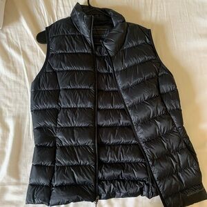 Black puffer vest